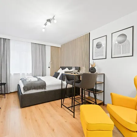 Naehe Hauptbahnhof, Fuer Zwei, Kingsize Bett, Netflix Pforzheim